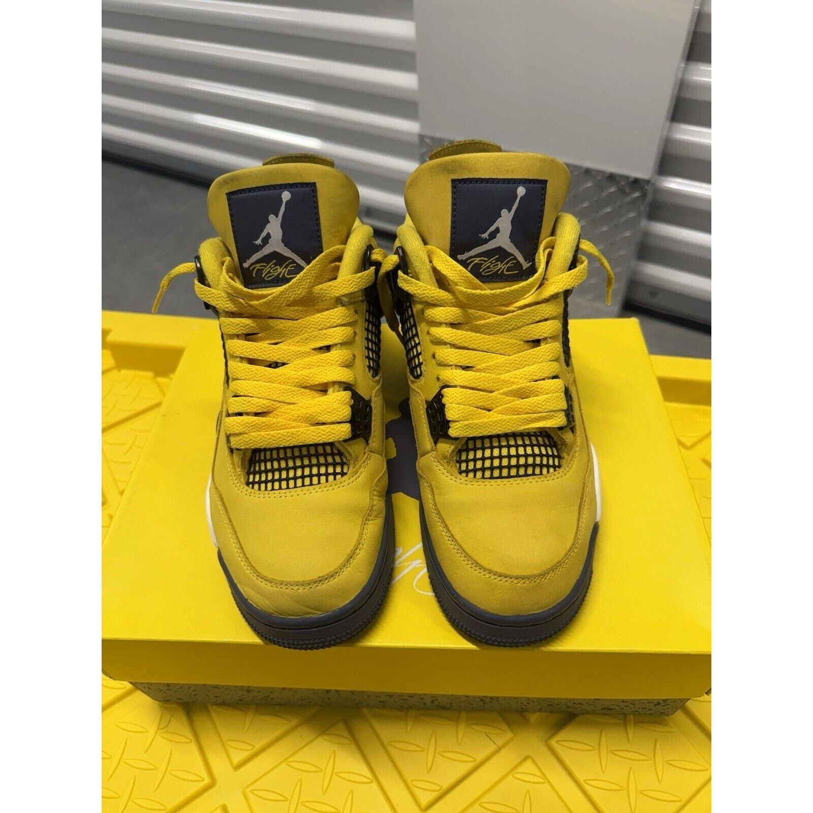 Jordan Brand Men’s Jordan 4 Retro Mid Lightning Yellow CT8527-700 Used Size US 7.5 / EU 40-41 - 3 Thumbnail