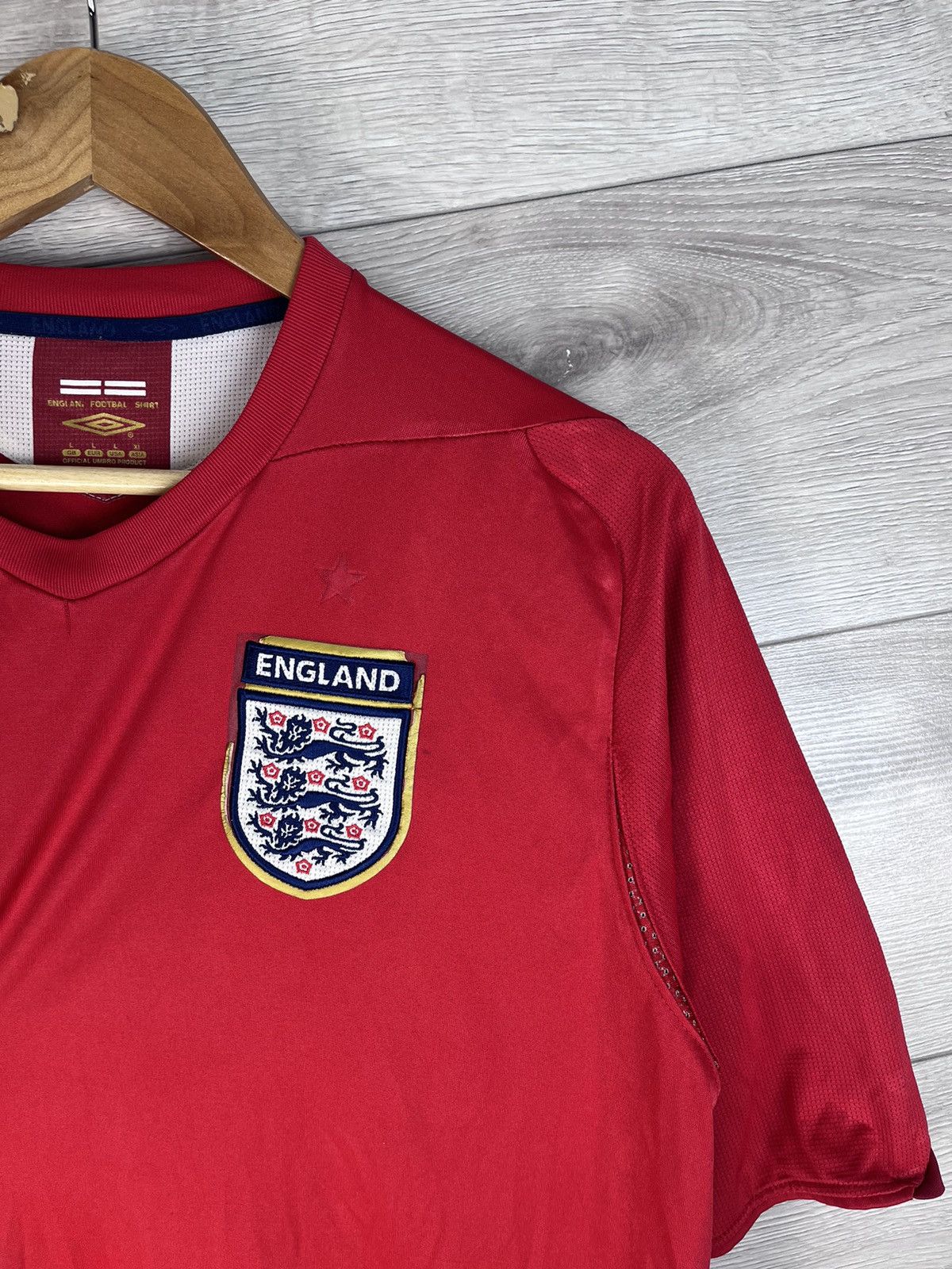 Umbro Vintage mens soccer jerseys Umbro England Size US XL / EU 56 / 4 - 6 Thumbnail