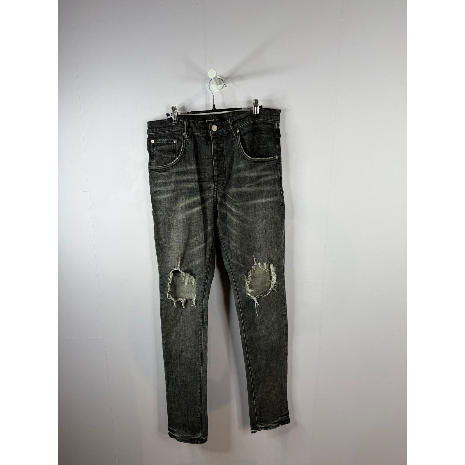 Purple Brand Purple Brand Jeans Black Knee Rip Used 34 Size US 34 / EU 50 - 1 Thumbnail