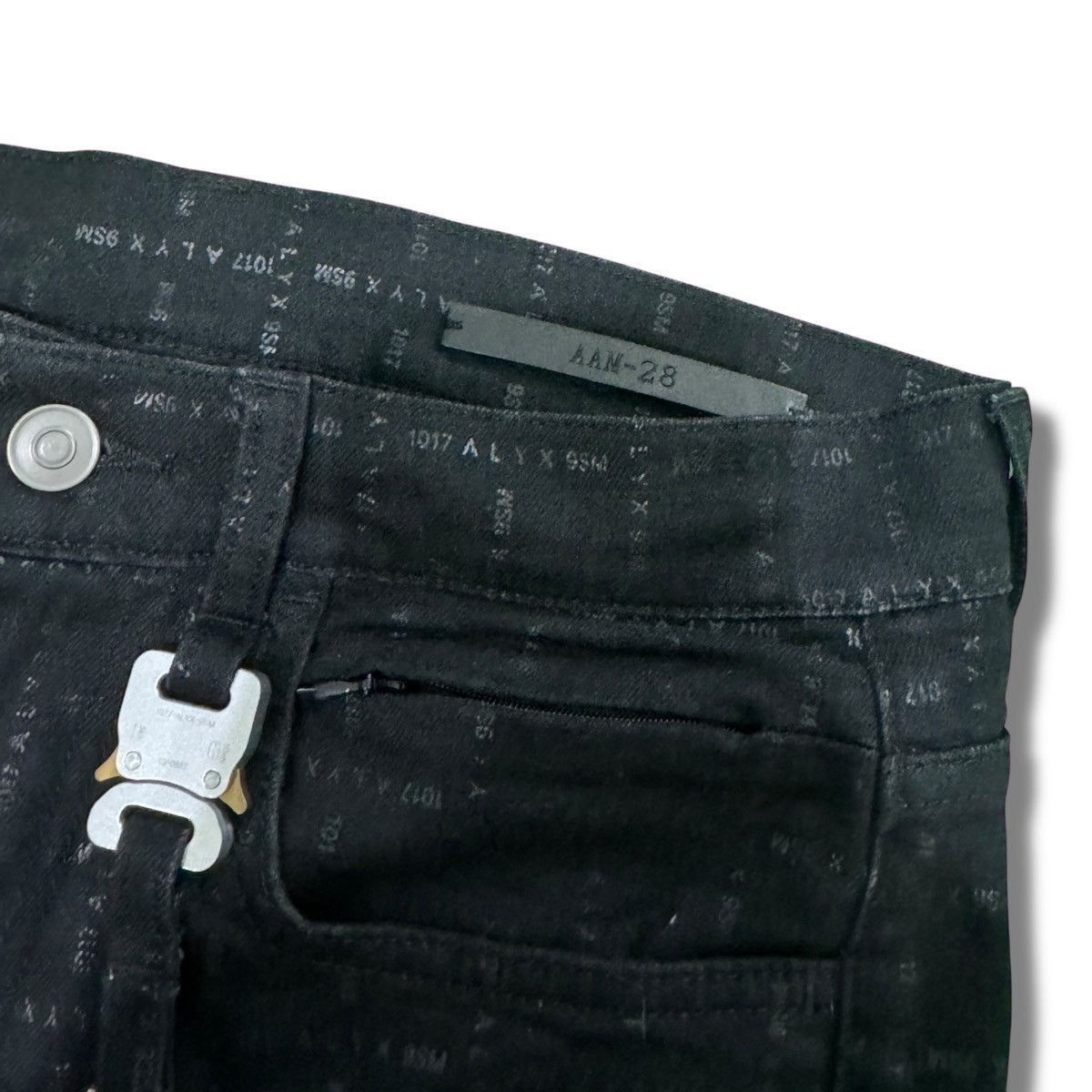 1017 ALYX 9SM 1017 ALYX 9SM Buckle Monogram Logo Pants Size US 28 / EU 44 - 3 Thumbnail