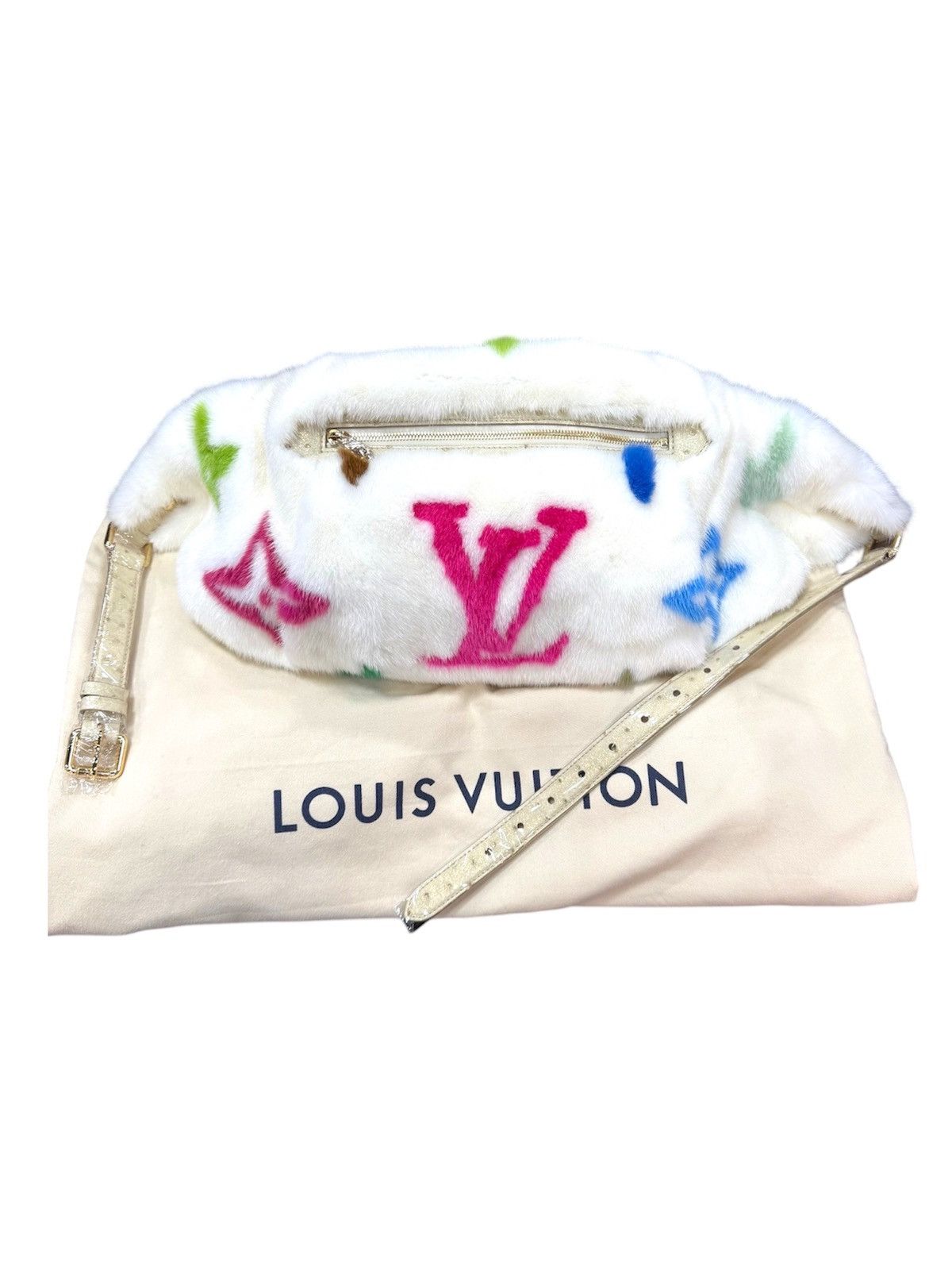 Louis Vuitton × Takashi Murakami Louis Vuitton X Takashi Murakami Mink Fur Bumbag 2025 Size ONE SIZE - 2 Thumbnail