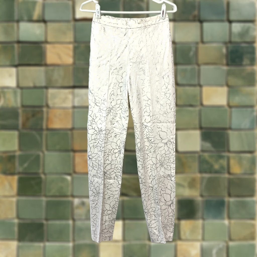 Vintage Isaac Mizrahi Live! Women's Cream Silver Floral Metallic Elastic Waist Pants 0T Size 25" / US 0 / IT 36 - 1 Thumbnail