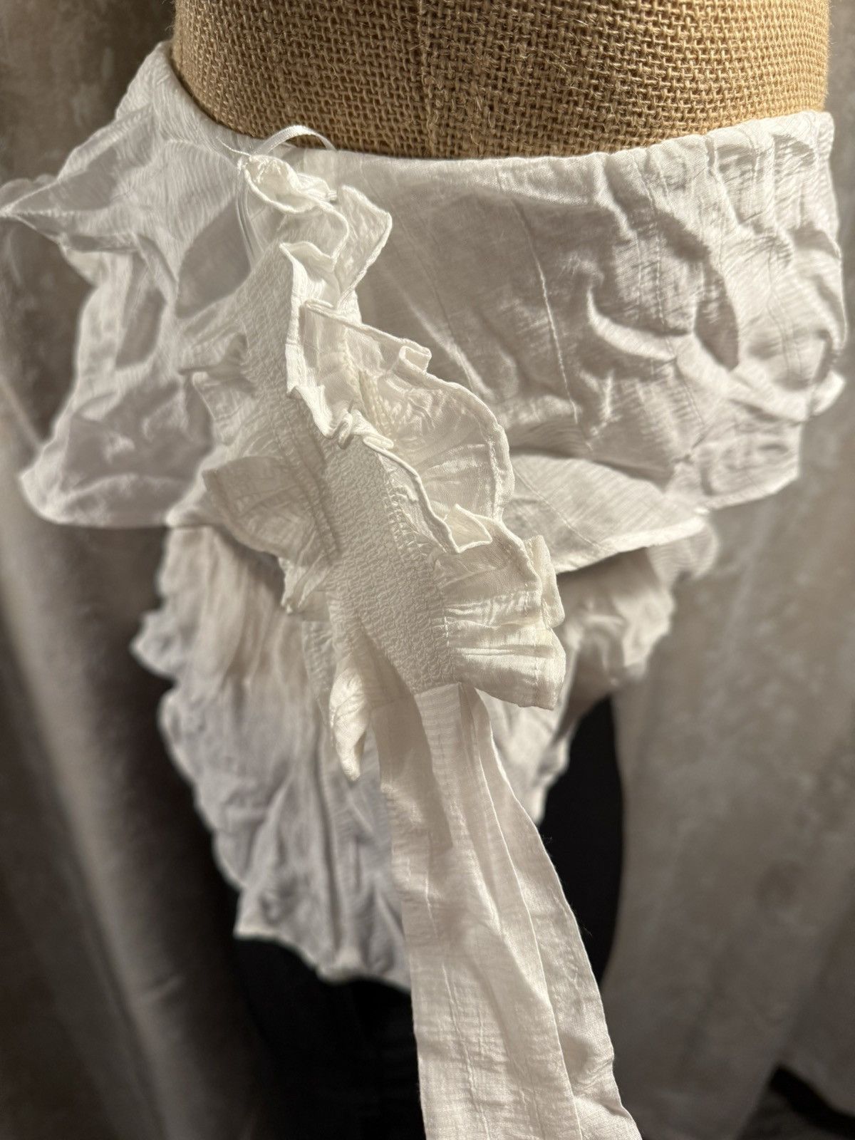 Other Romantic Off-Shoulder Ruffle Top – White | Boho Chic Size M / US 6-8 / IT 42-44 - 6 Thumbnail