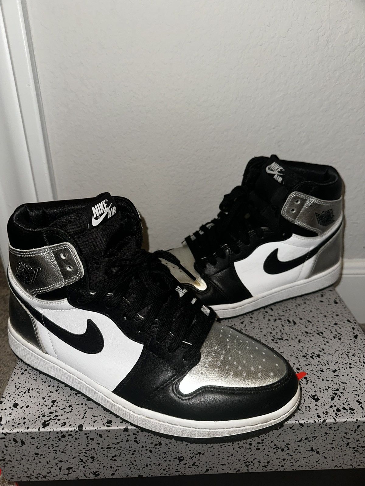 Jordan 1 “Silver Toe”