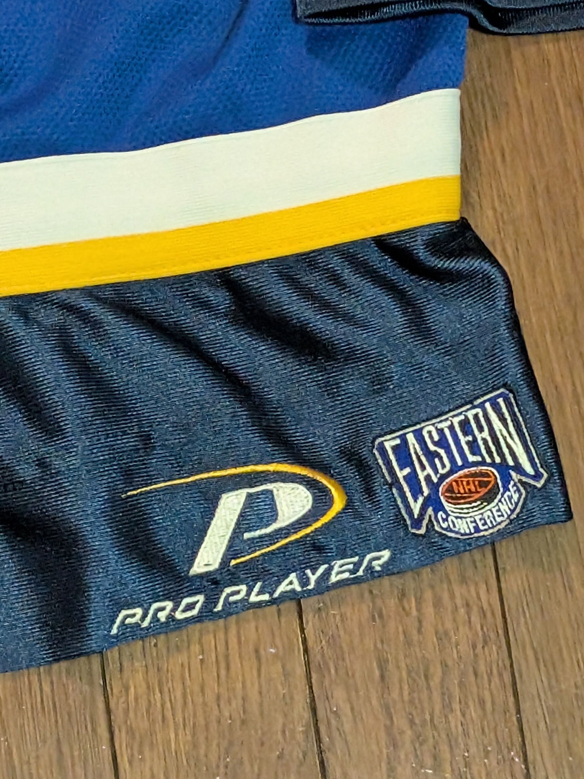 Pro Player Vintage St Louis Blues Pro Player Hockey Jersey - Size XL Size US XL / EU 56 / 4 - 5 Thumbnail