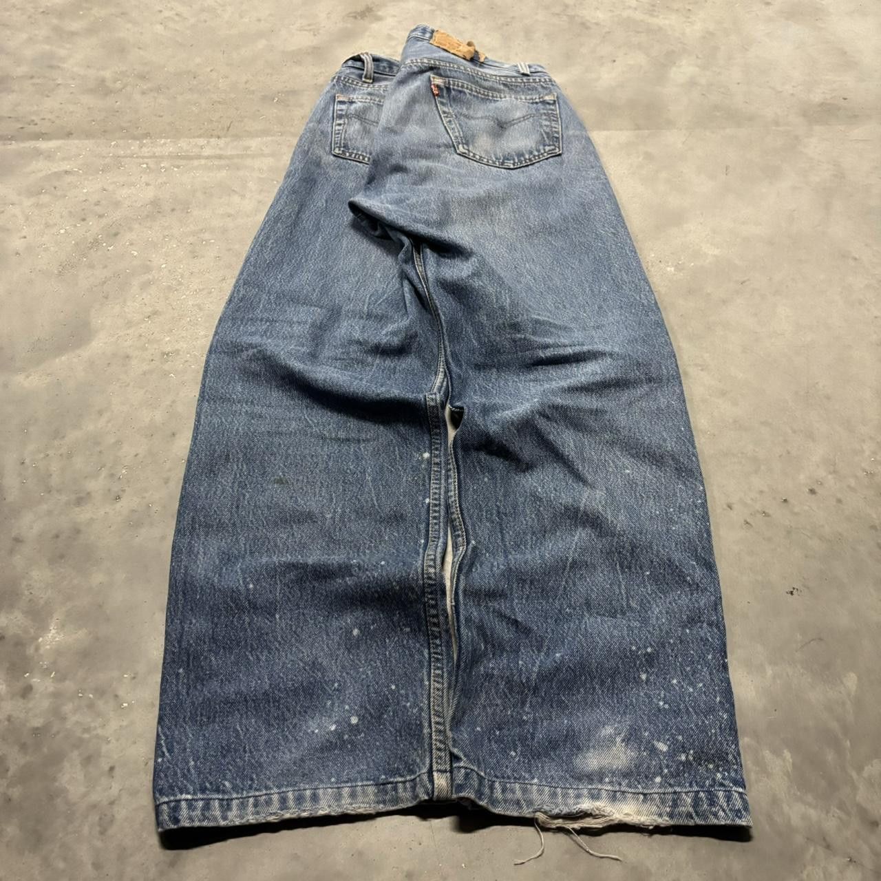 Levi's × Vintage Crazy Vintage 90s Grunge Levi’s 501 Faded Medium Wash Distressed Denim Jeans! Size US 36 / EU 52 - 4 Thumbnail