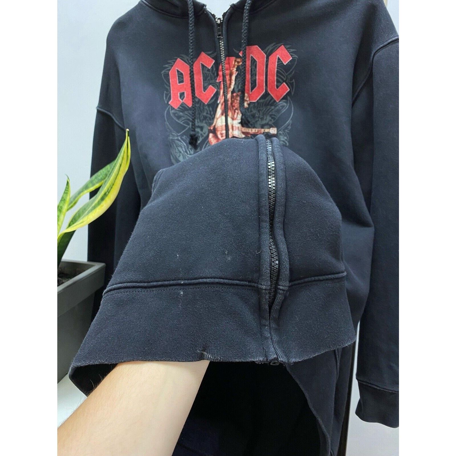 AC/DC × Vintage AC/DC Black Ice 2000s Zip Up Hoodie Promo Album Faded XL Size US XL / EU 56 / 4 - 6 Thumbnail