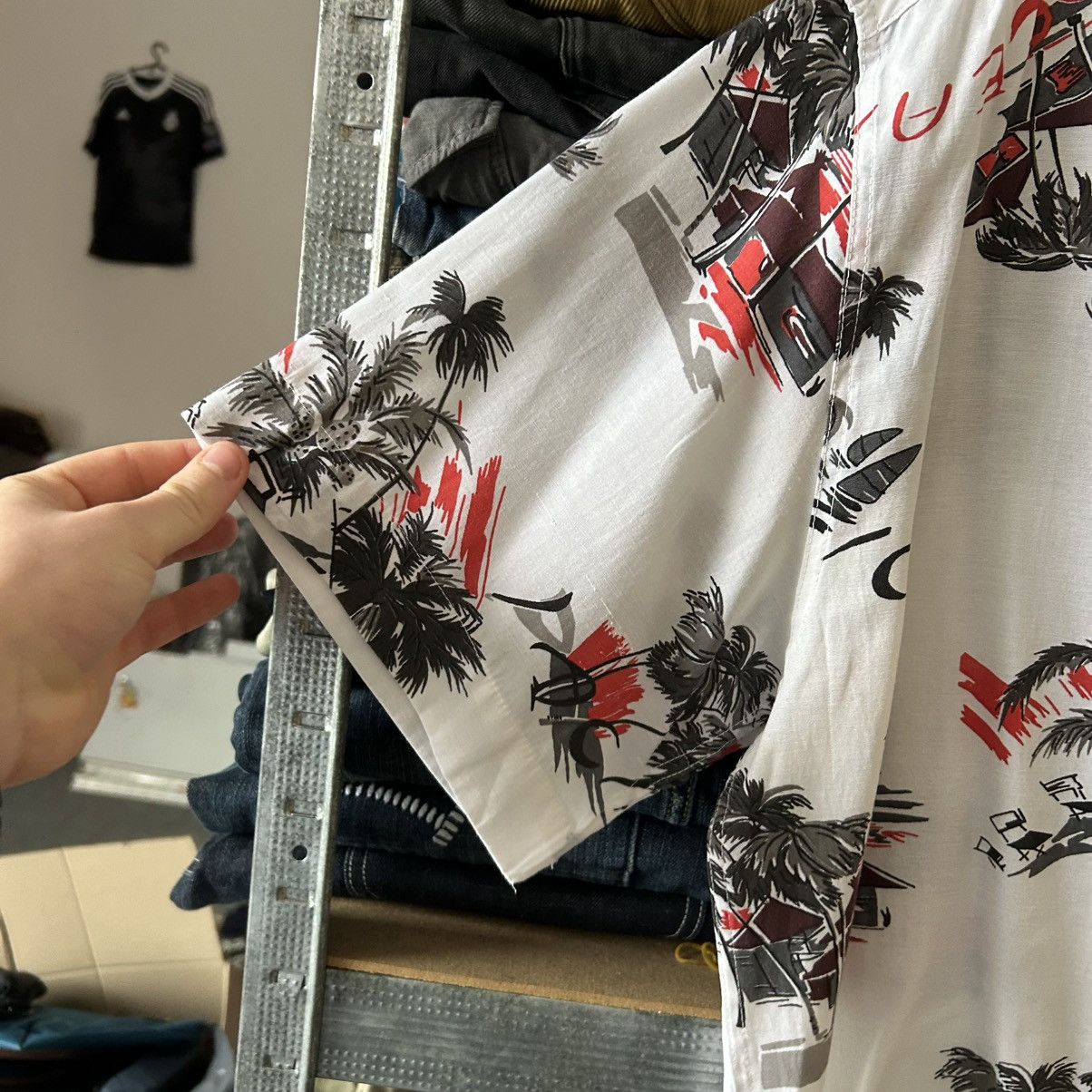 Tommy Hilfiger Vintage Tommy Hilfiger Graphic Hawaiian 90’s Button Shirt Size US XXL / EU 58 / 5 - 6 Thumbnail