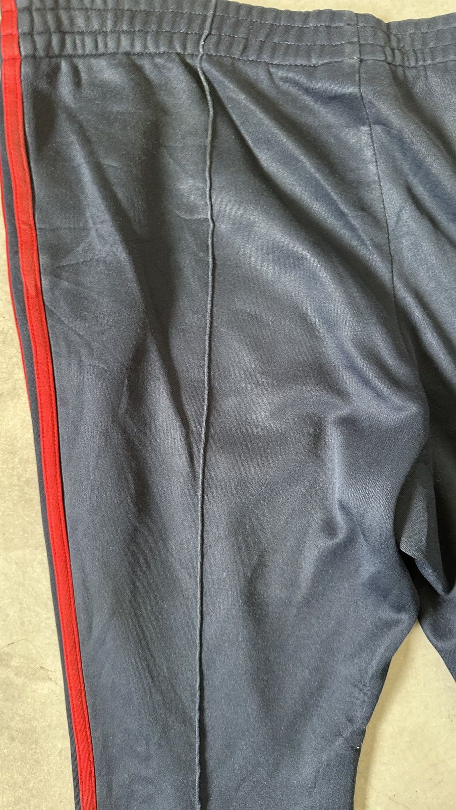Adidas VINTAGE ADIDAS TRACK PANT Size US 38 / EU 54 - 12 Thumbnail
