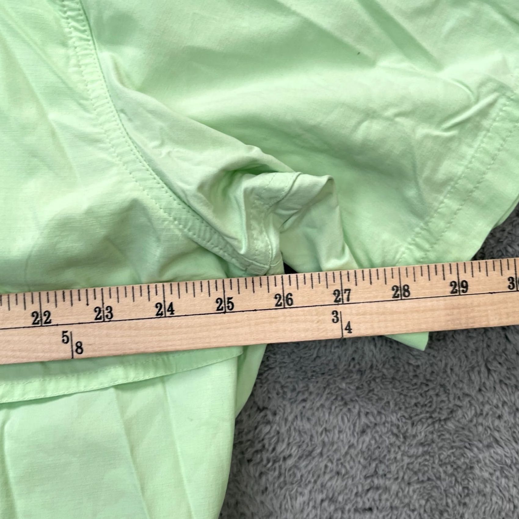 Vintage Gander Mountain Shirt Mens XL Green Nylon Button-Up Short Sleeve Collared Vented Pockets 52 Chest Regular Fit Size US XL / EU 56 / 4 - 8 Thumbnail