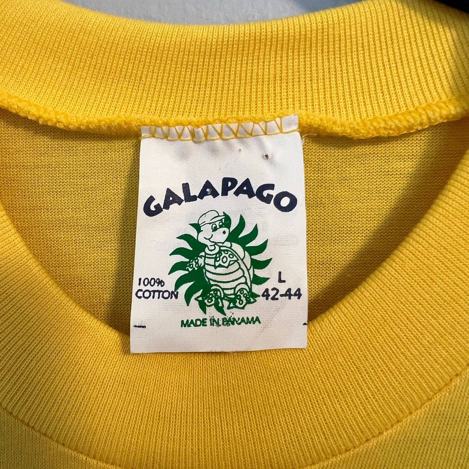 Vintage Vintage Panama Travel Single Stitch 80s T-Shirt Mens Size XL Size US L / EU 52-54 / 3 - 3 Thumbnail
