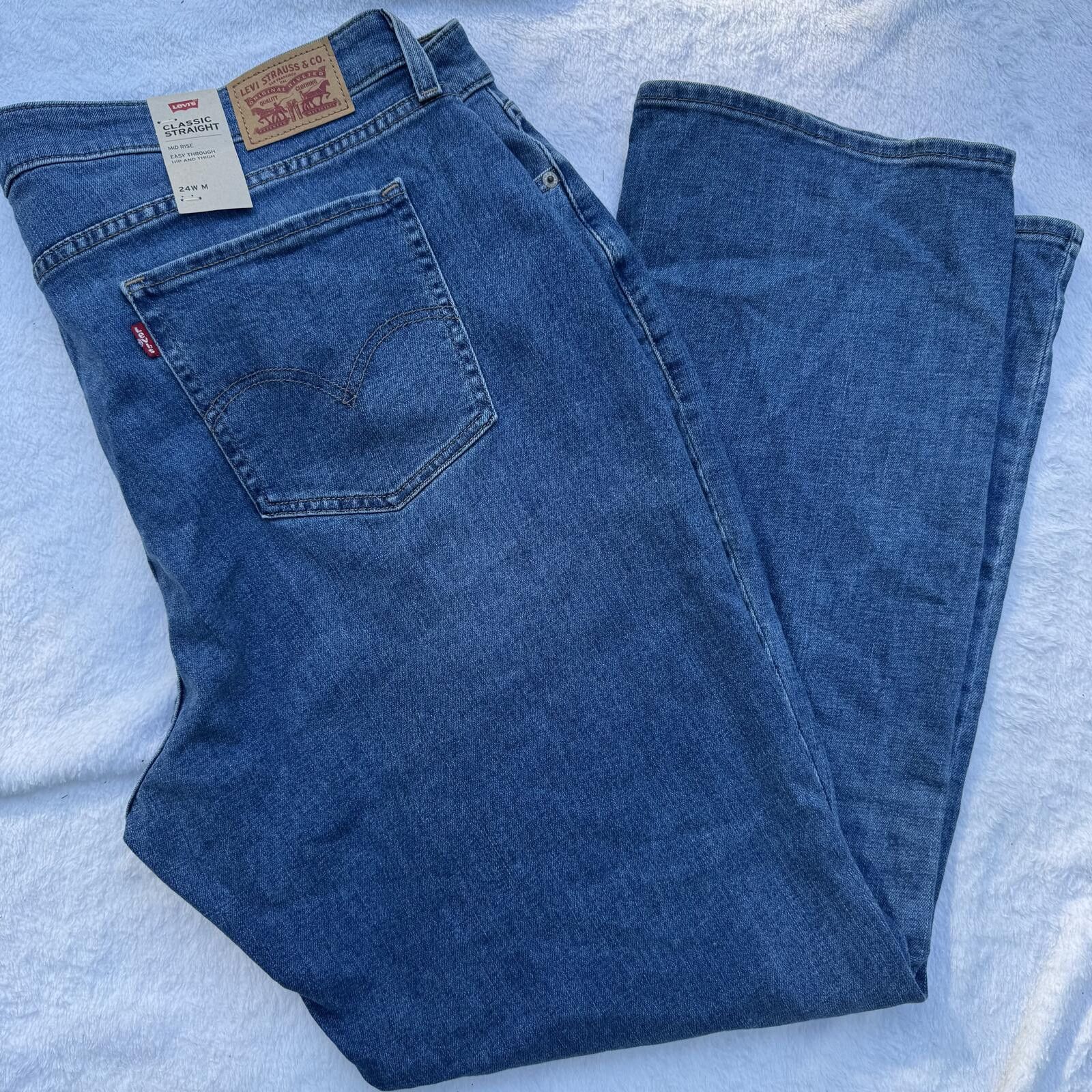 Levi's Women's NWT Levi's 414 Classic Straight 24 Size 42" / US 20 - 1 Thumbnail