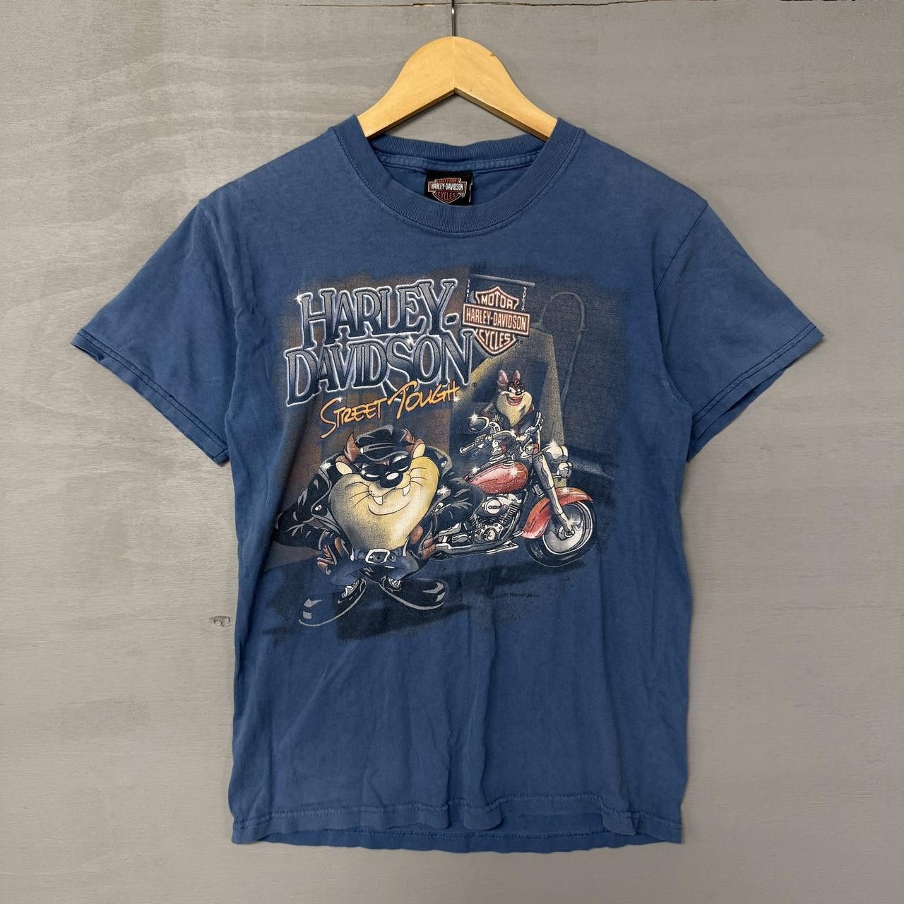 Harley Davidson Vintage Harley Davidson Looney Tunes Blue Faded Shirt Small Size US S / EU 44-46 / 1 - 1 Thumbnail