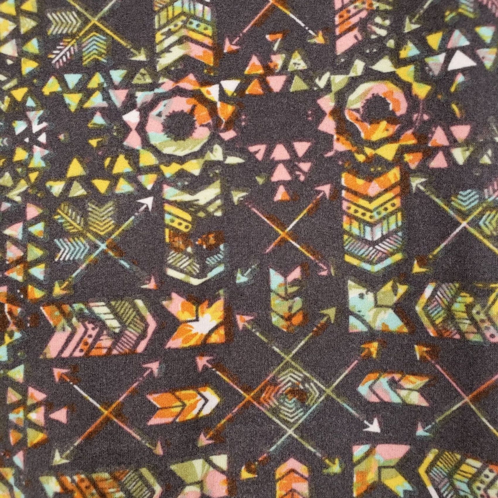 Vintage LuLaRoe Leggings Womens One Size Gray Crop Mid-Rise Geometric Pull-On Casual Geometric Print Adult Womens Size 42" / US 20 - 7 Thumbnail
