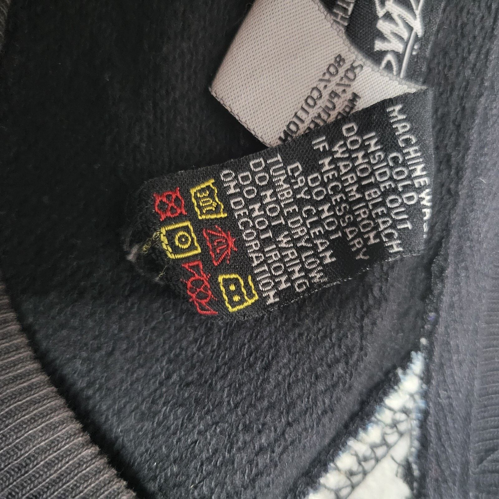 Vintage VINTAGE STUSSY WORLD TOUR 89 BLACK CAMO PLAID SWEATSHIRT L Size US L / EU 52-54 / 3 - 9 Thumbnail