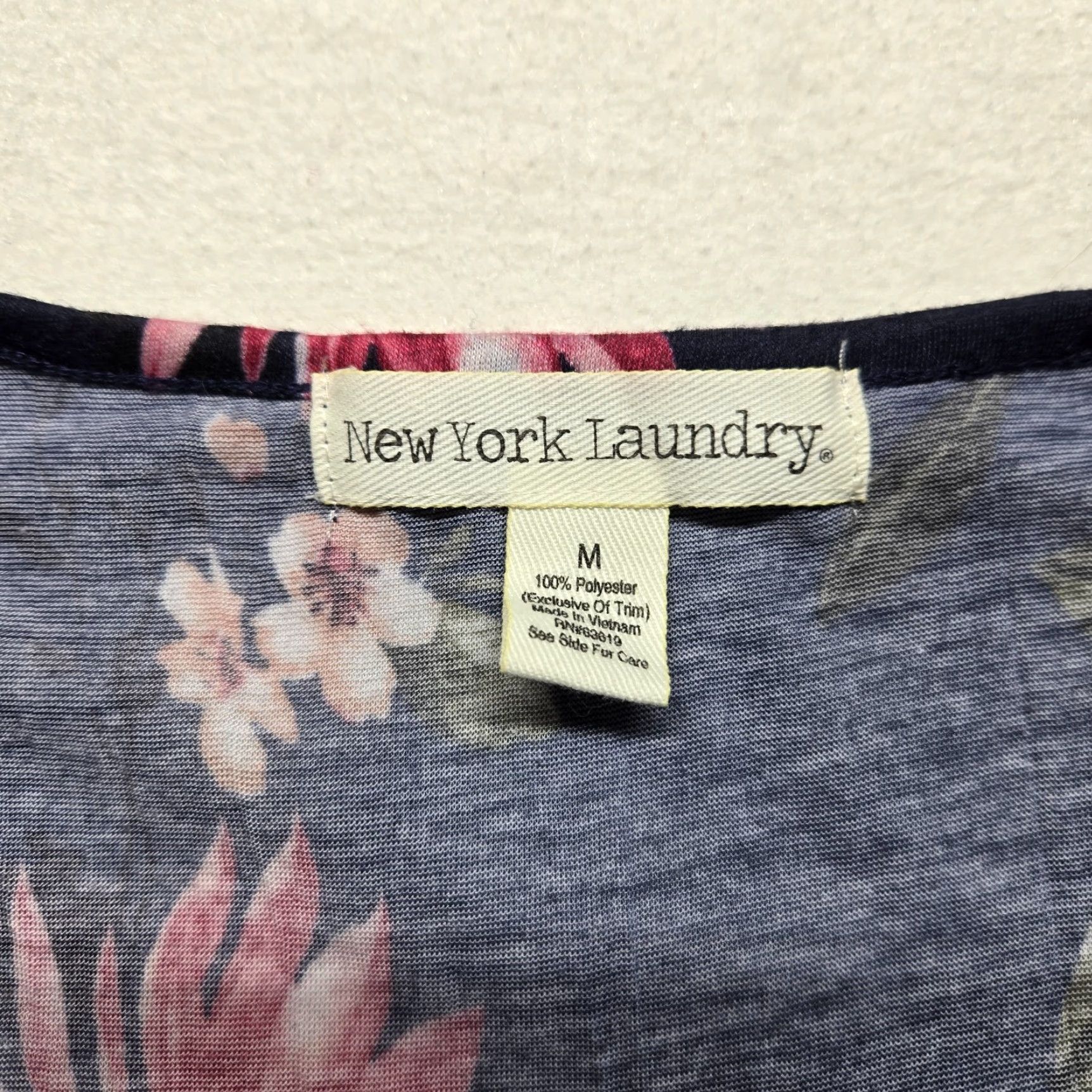 Vintage New York Laundry Blouse Navy Blue Pink Floral Top Doily Lace Sleeves Women's Med Shirt Size M / US 6-8 / IT 42-44 - 3 Thumbnail