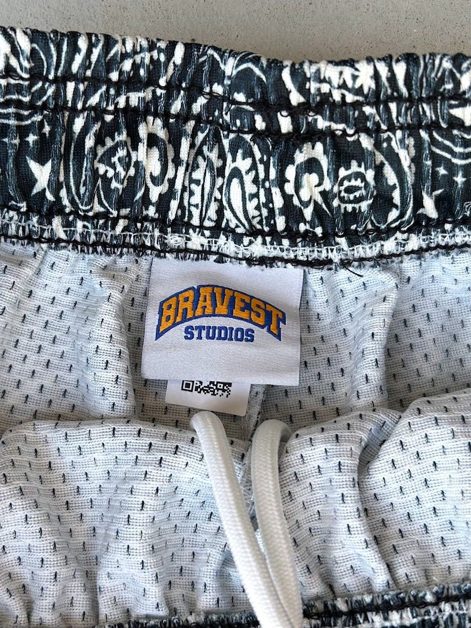 Bravest Studios Bravest Studios Paisley Two-Tone Black Mesh Shorts XXL Size US 37 - 4 Thumbnail