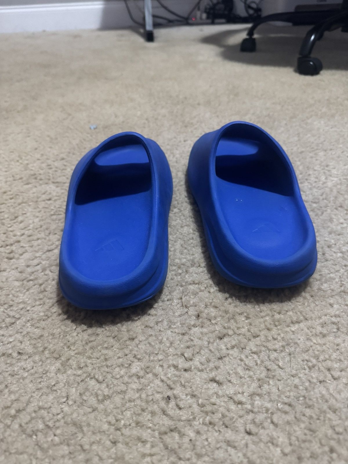 Yeezy Azure Adidas Yeezy Slide Size US 12 / EU 45 - 4 Thumbnail