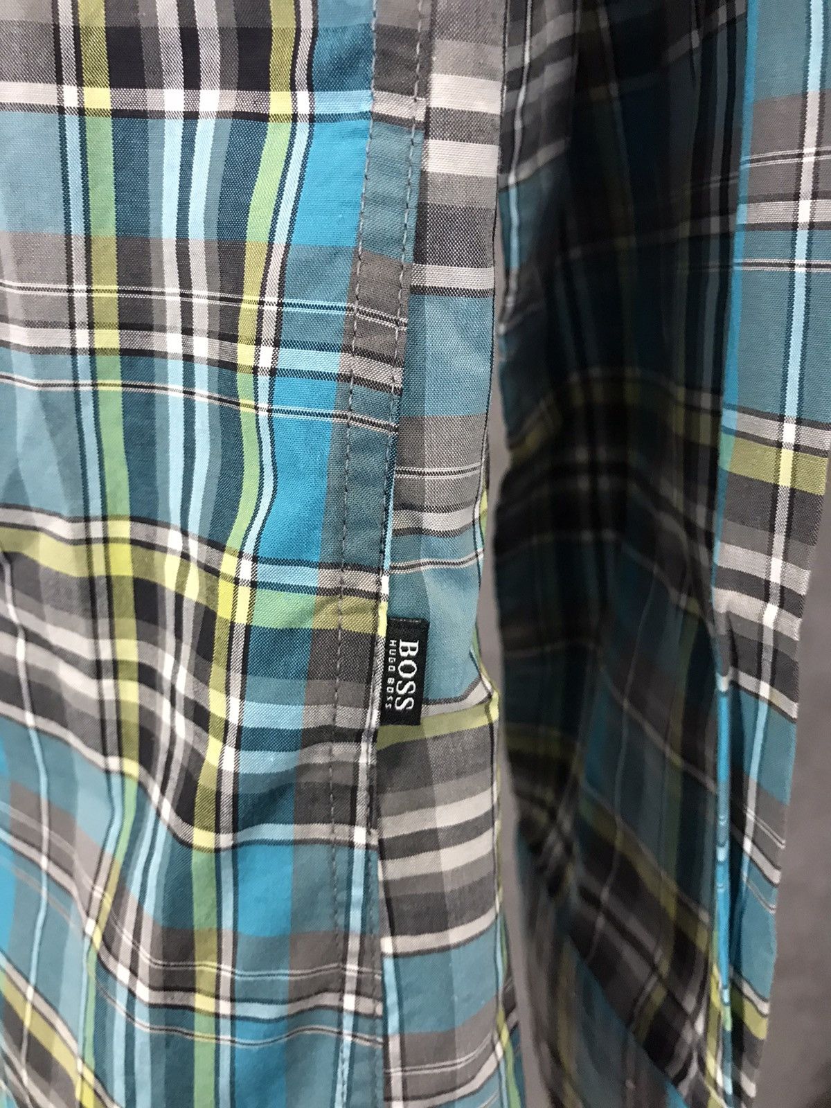 Hugo Boss Hugo Boss designer shirt Size US S / EU 44-46 / 1 - 3 Thumbnail