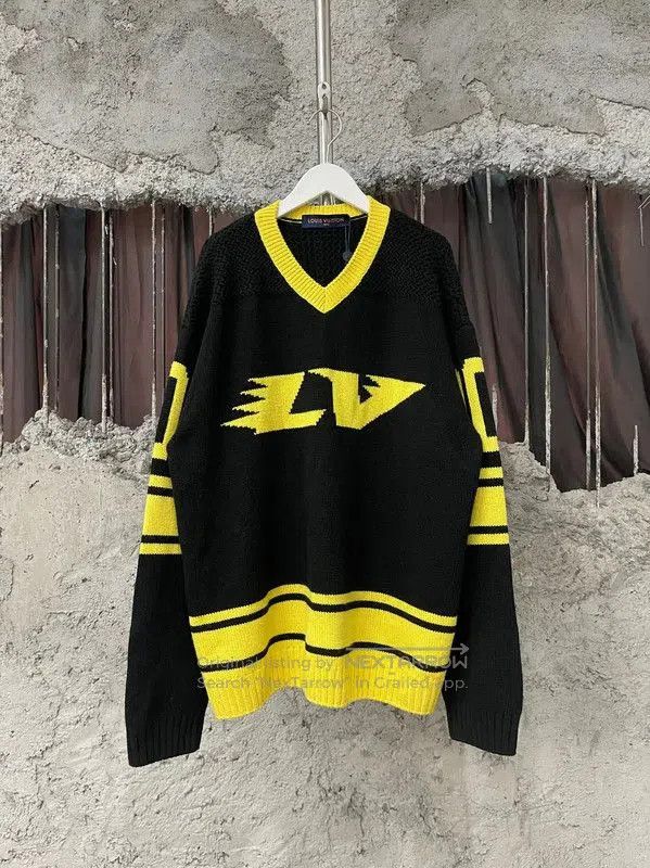 Louis Vuitton Louis Vuitton Spring Autumn Multi. Size US M / EU 48-50 / 2 - 1 Thumbnail