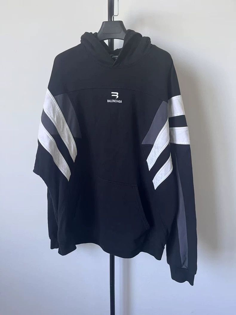 Balenciaga Balenciaga Logo logo splicing design hooded long-sleeved s Size US L / EU 52-54 / 3 - 1 Thumbnail