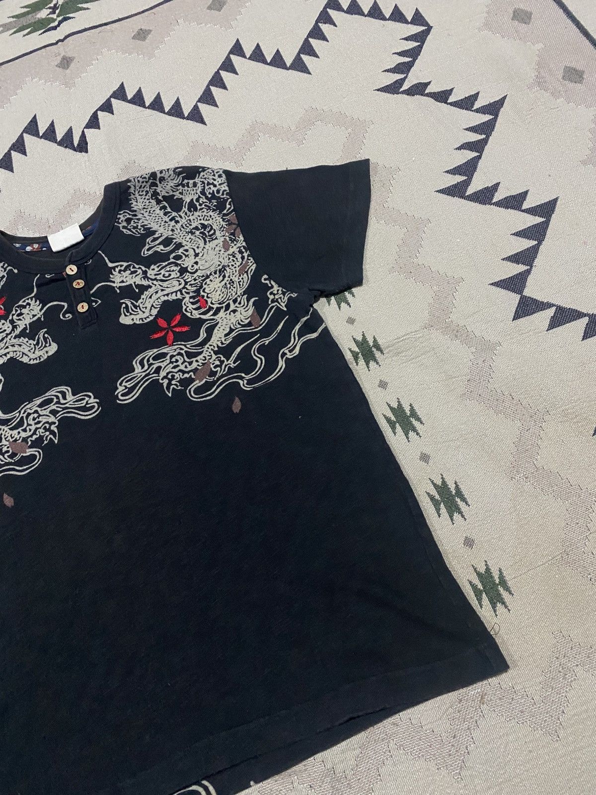 Karakuri Tamashii 2000s KARAKURI TAMASHI STYLE DRAGON DESIGN HALF BUTTON SHIRT Size US M / EU 48-50 / 2 - 5 Thumbnail
