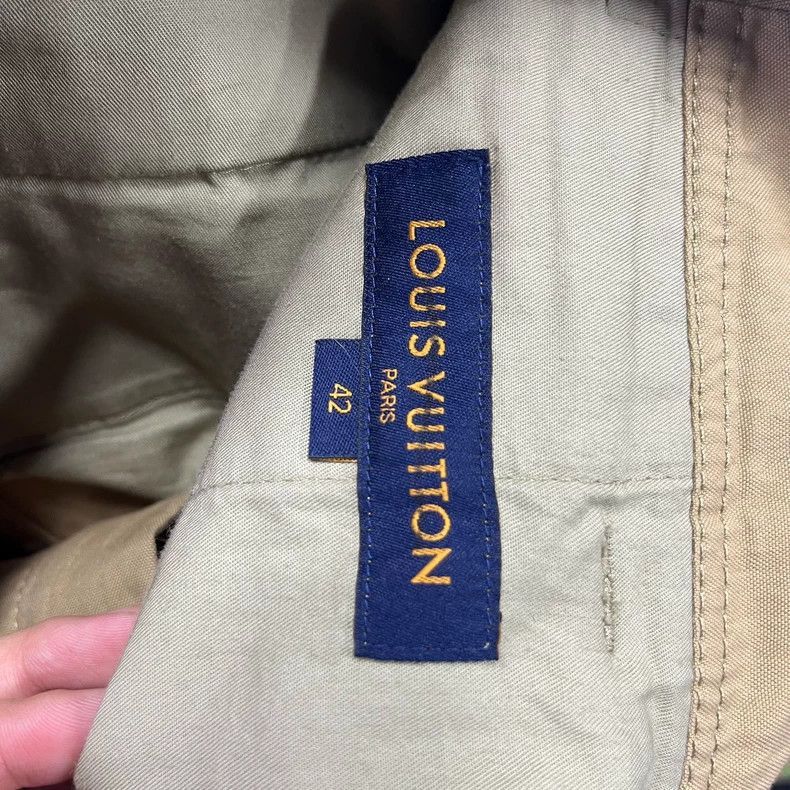 Louis Vuitton louis vuitton Khaki Beekeeper print logo casual pants-2507 Size US 42 / EU 58 - 4 Thumbnail