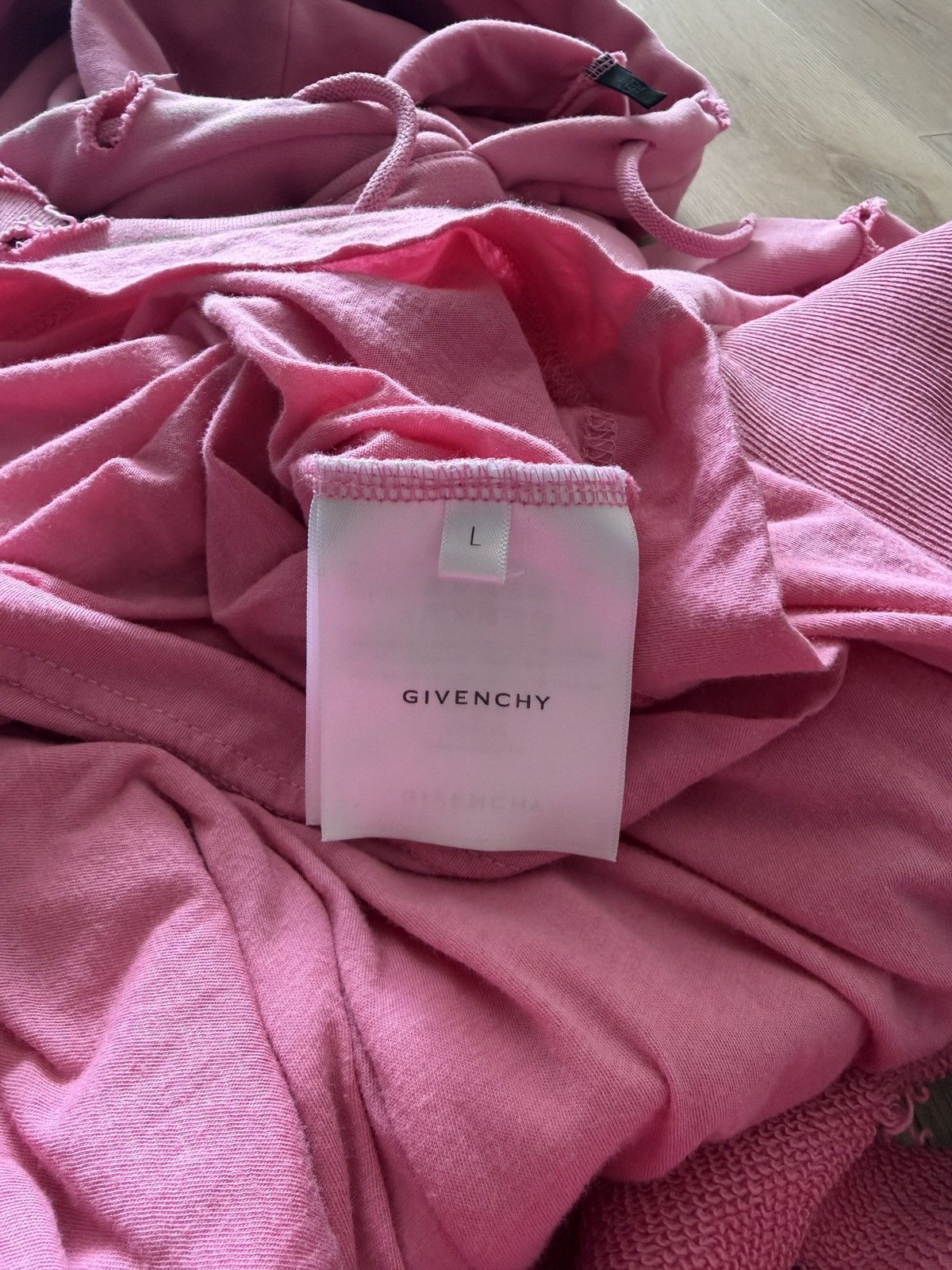 Givenchy Givenchy Pink Distressed Logo Hoodie Size L Size US L / EU 52-54 / 3 - 4 Thumbnail