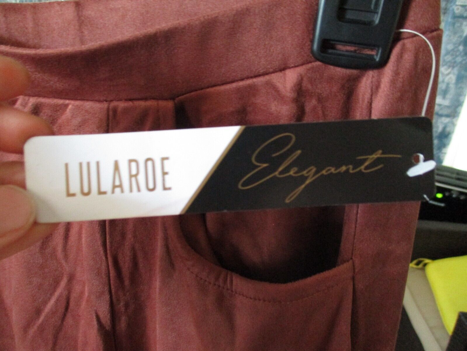 Other LuLaRoe Brown Elegant Avery Skirt Micro Suede NWT Small Size 28" / US 6 / IT 42 - 3 Thumbnail
