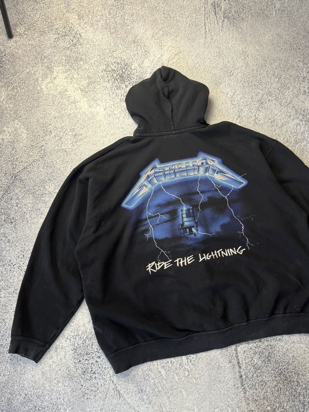 Band Tees Metallica 2017 hoodie RIDE THE LIGHTNING hooded sweatshirt Size US XXL / EU 58 / 5 - 14 Thumbnail
