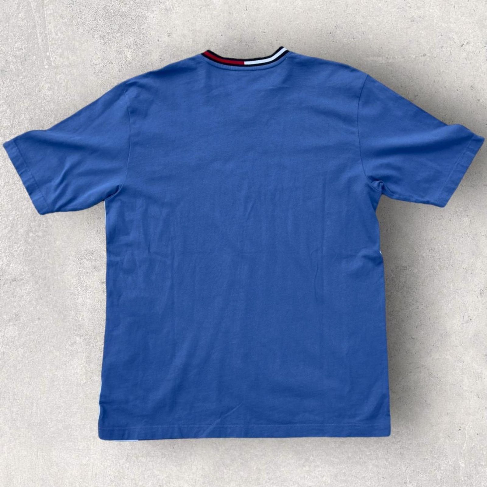 Tommy Hilfiger × Vintage Vintage Tommy Hilfiger T-Shirt Size US L / EU 52-54 / 3 - 6 Thumbnail
