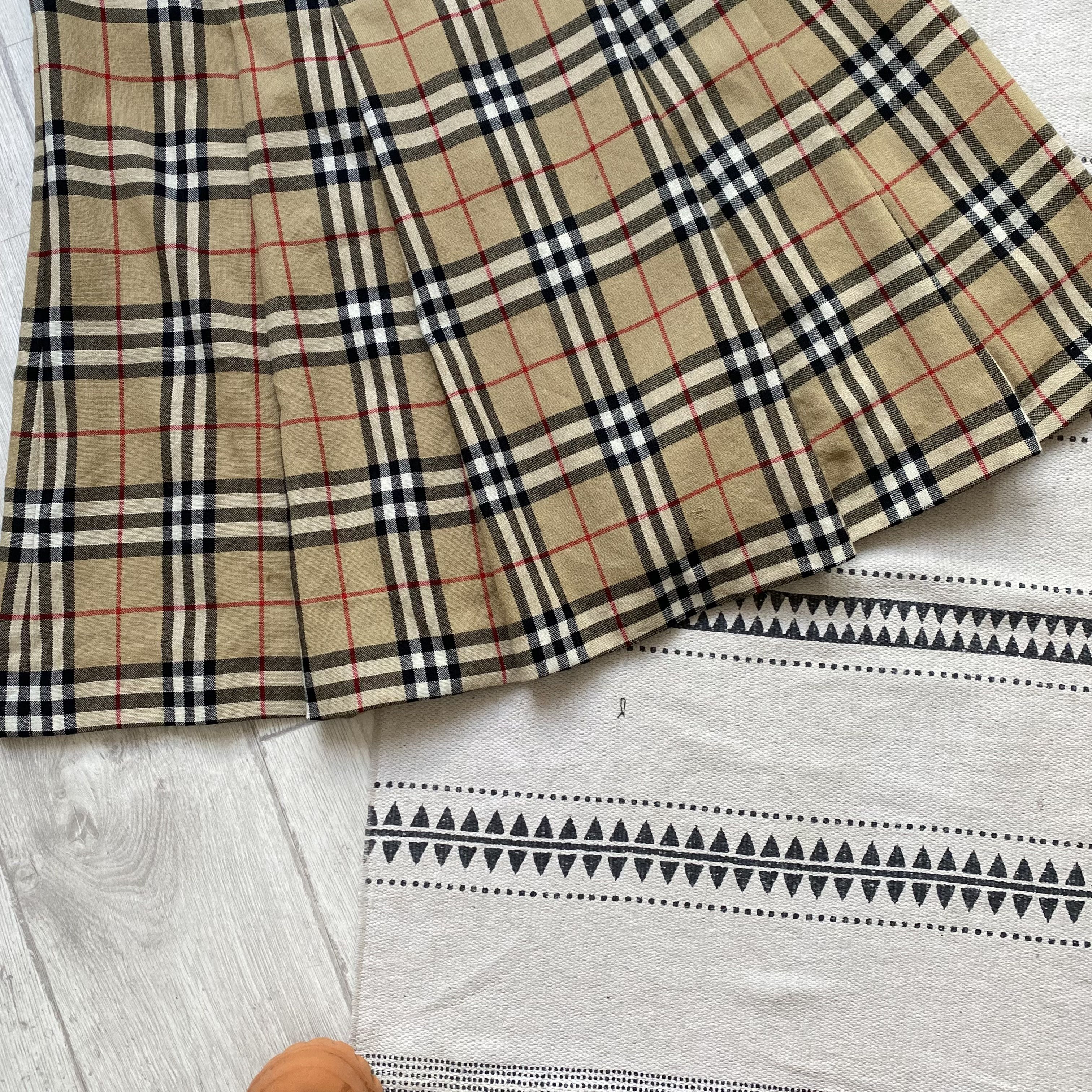 Burberry Vintage 80s Burberry wool Skirt Novacheck Size 30" / US 8 / IT 44 - 3 Thumbnail