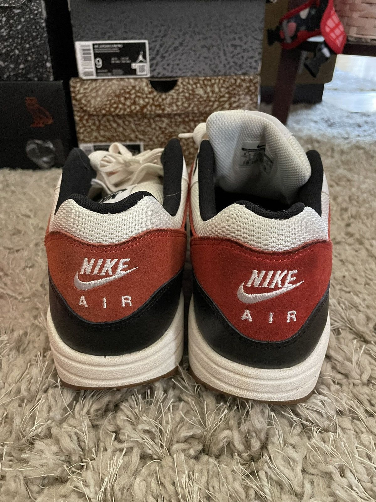 Nike Air Max 1 Essentials sz 9.5 Size US 9.5 / EU 42-43 - 6 Thumbnail