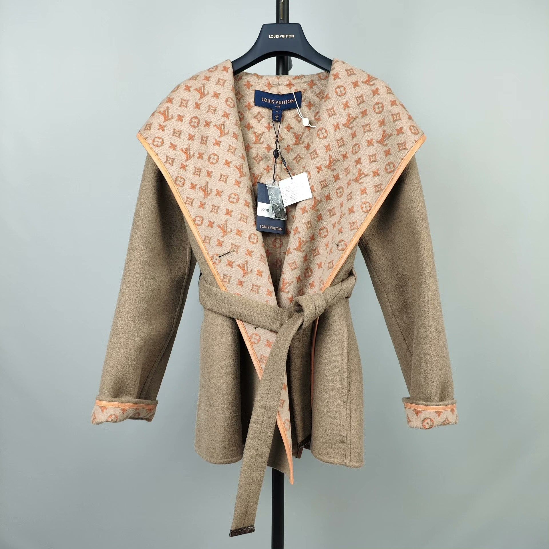 Louis Vuitton Louis Vuitton Brown Heavy Coat 34 Men Size US XS / EU 42 / 0 - 1 Thumbnail
