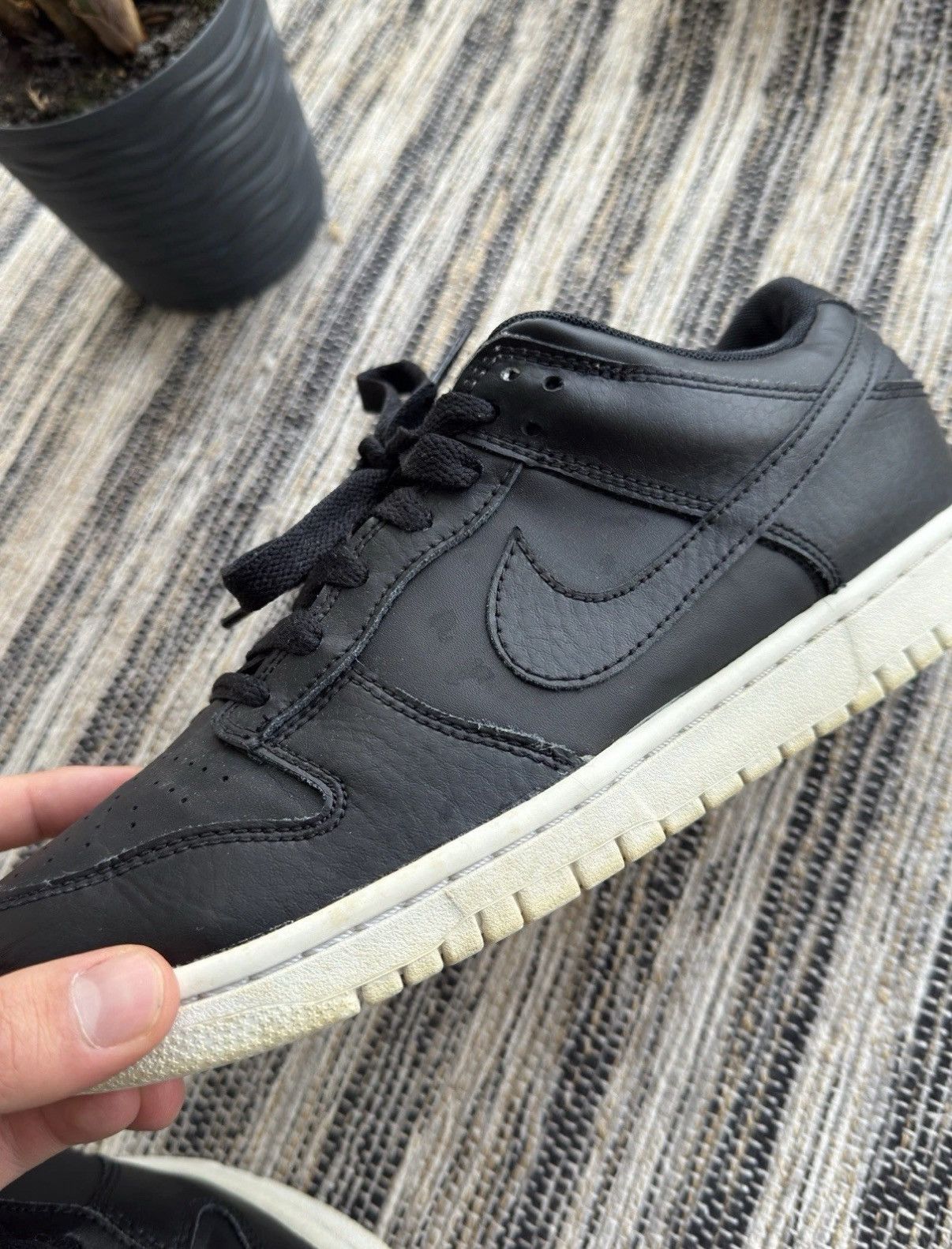 Nike NIKE DUNK LOW 2016 CLASSIC TOTAL BLACK MENS SIZE 41 ( US 8 ) Size US 8 / EU 41 - 4 Thumbnail