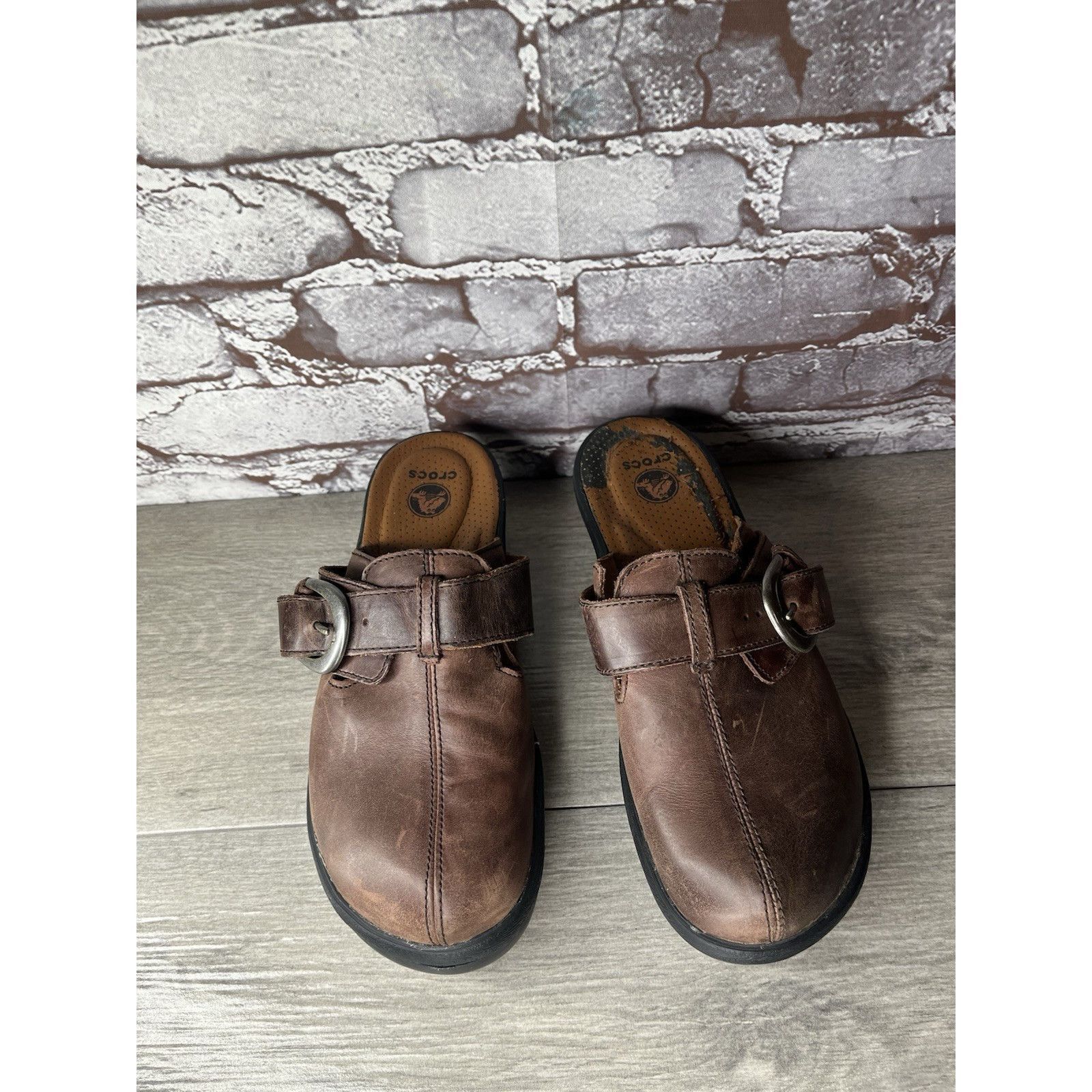 Crocs CROCS COBBLER Brown Leather Brass Buckle Heel Clogs Shoes Wo Size US 7 / IT 37 - 12 Thumbnail
