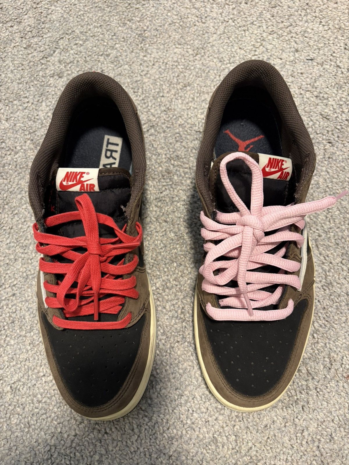 Nike TRAVIS SCOTT NIKE AIR JORDAN 1 LOW MOCHA Size US 10 / EU 43 - 1 Thumbnail