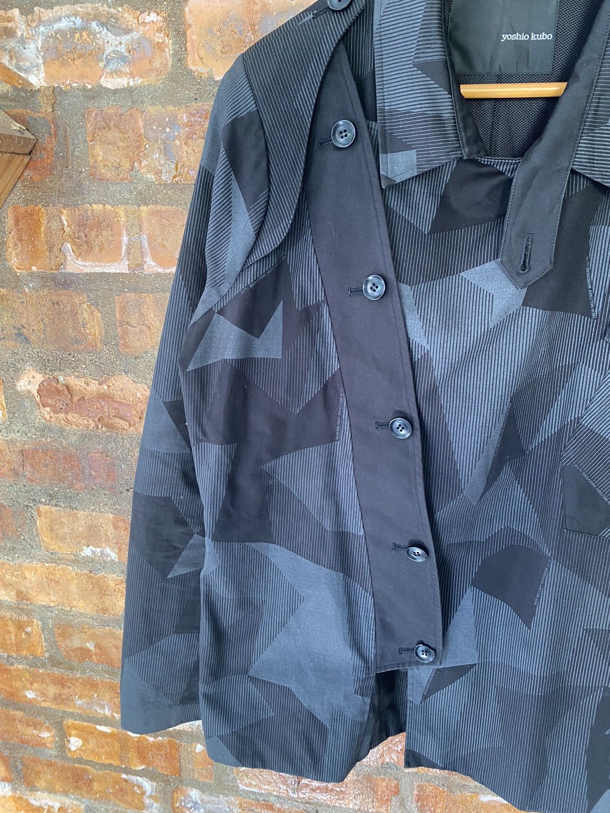 Japanese Brand × Yasuyuki Ishii × Yoshio Kubo 2000s Gradient triangle Camo asymmetrical Jacket Size US M / EU 48-50 / 2 - 6 Thumbnail