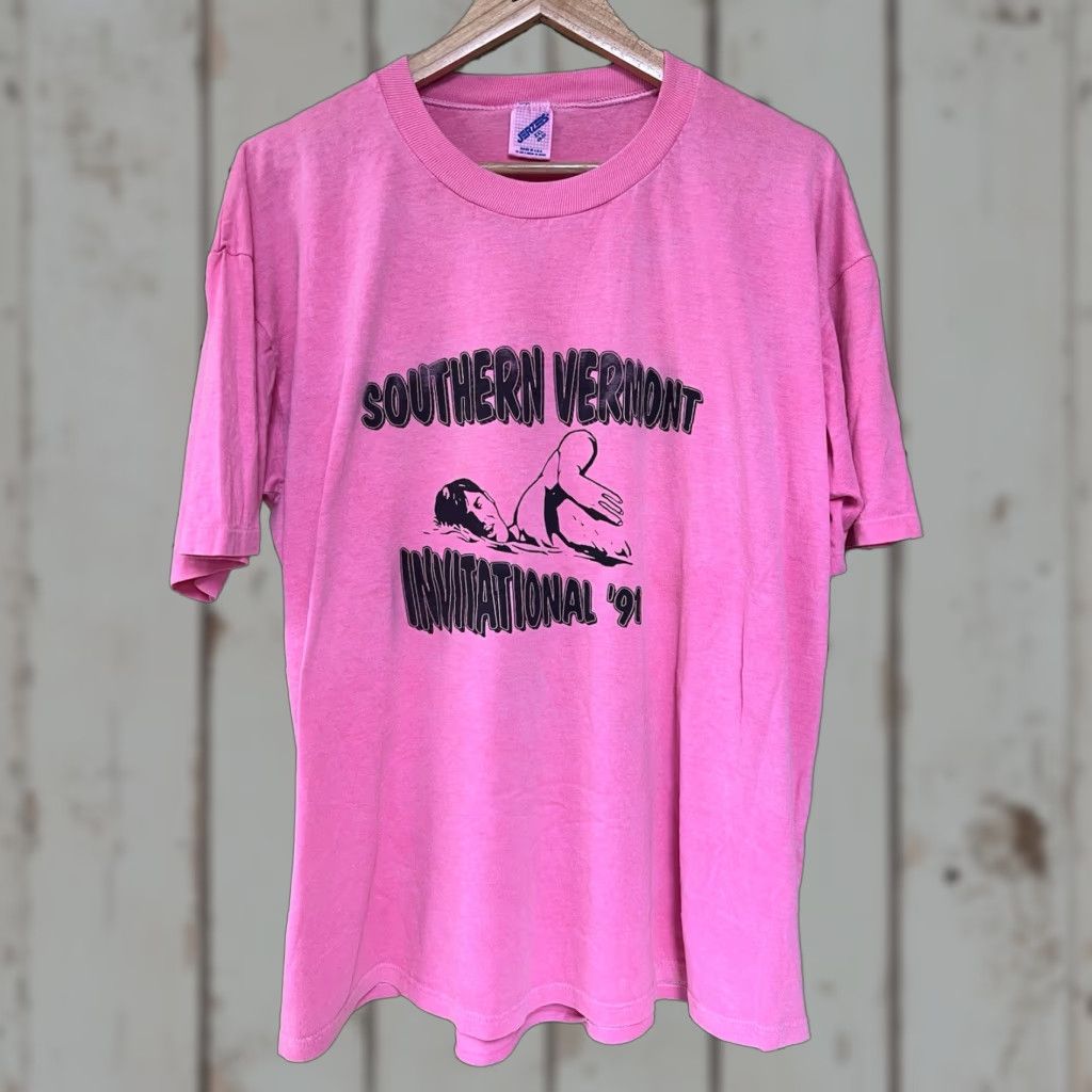 Jerzees VINTAGE Jerzees 2XL Pink Crew Neck T-Shirt 1991 Southern Vermont Swim Invitational Stitch Men Shirts Size US XXL / EU 58 / 5 - 1 Thumbnail