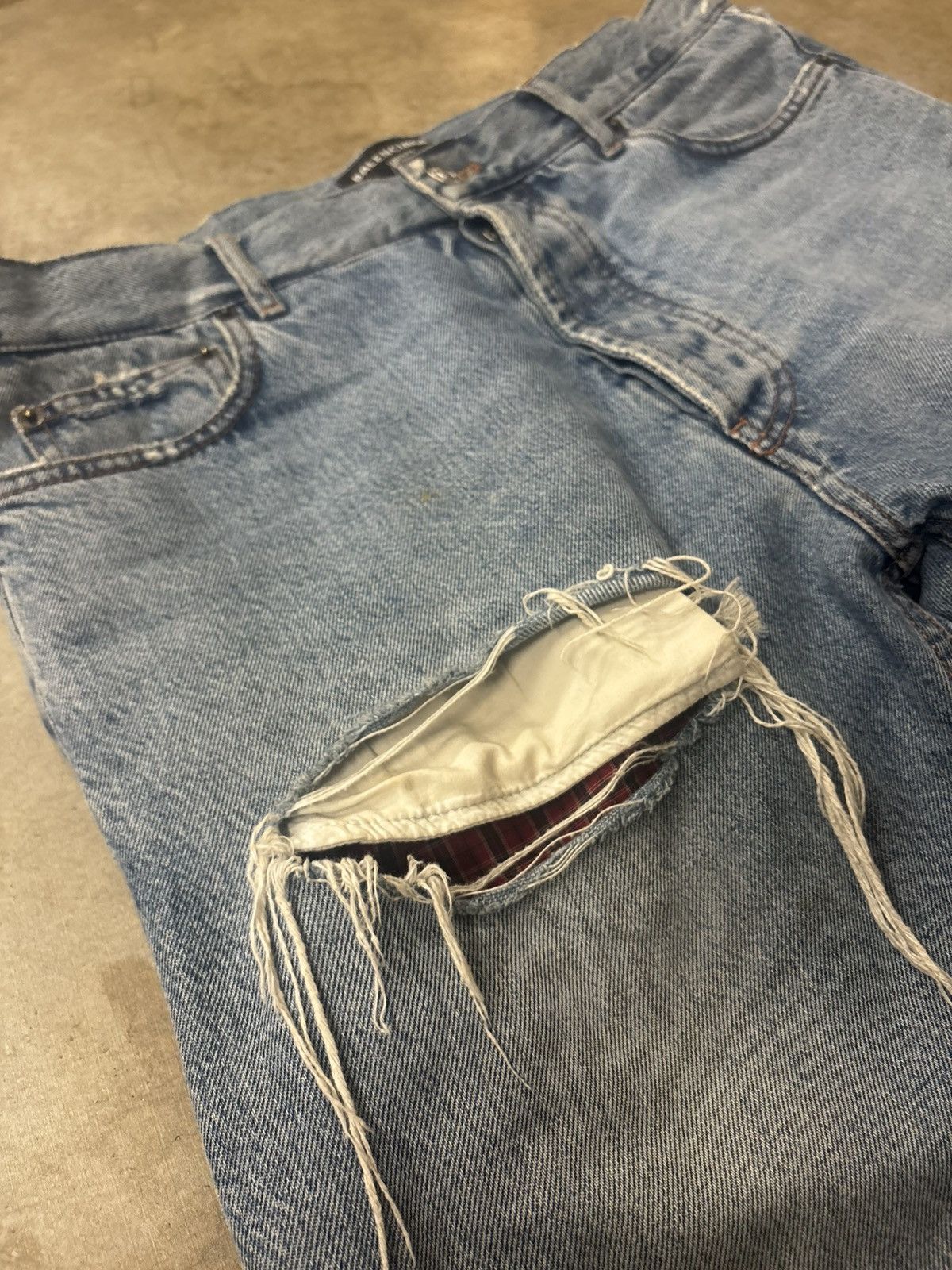 Balenciaga ss21 balenciaga distressed boxer denim Size US 29 - 3 Thumbnail
