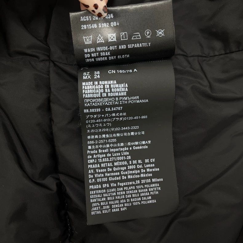 Prada Prada Size 38 White classic logo hidden hooded down jacket Size US XS / EU 42 / 0 - 6 Thumbnail