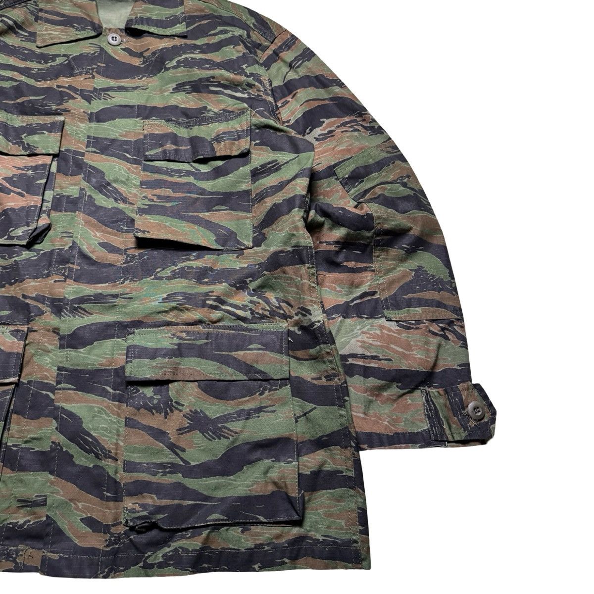 Vintage VTG Tiger Stripe Jungle Camo Coat Army Field Jacket Sz M Size US M / EU 48-50 / 2 - 2 Thumbnail