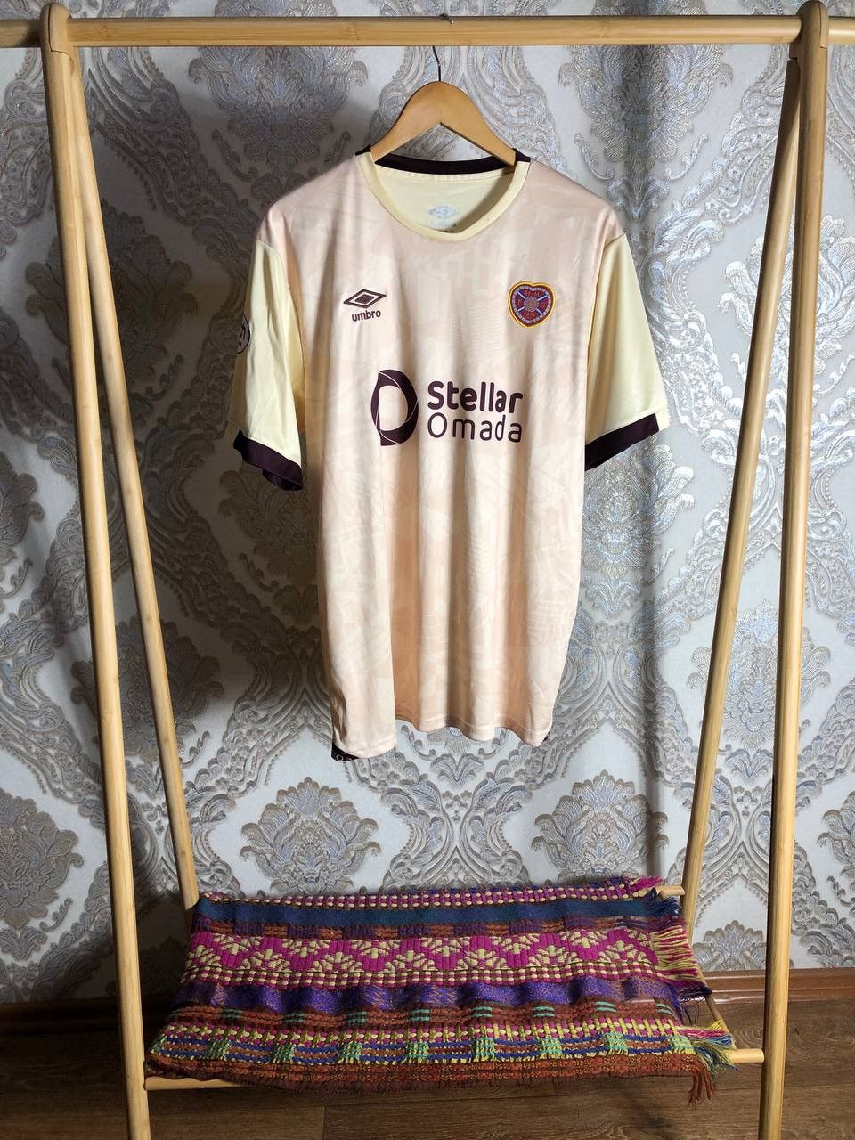 Umbro VERY RARE UMBRO HEARTS OF MIDLOTHIAN ENGLAND SOCCER JERSEY Size US XL / EU 56 / 4 - 2 Thumbnail