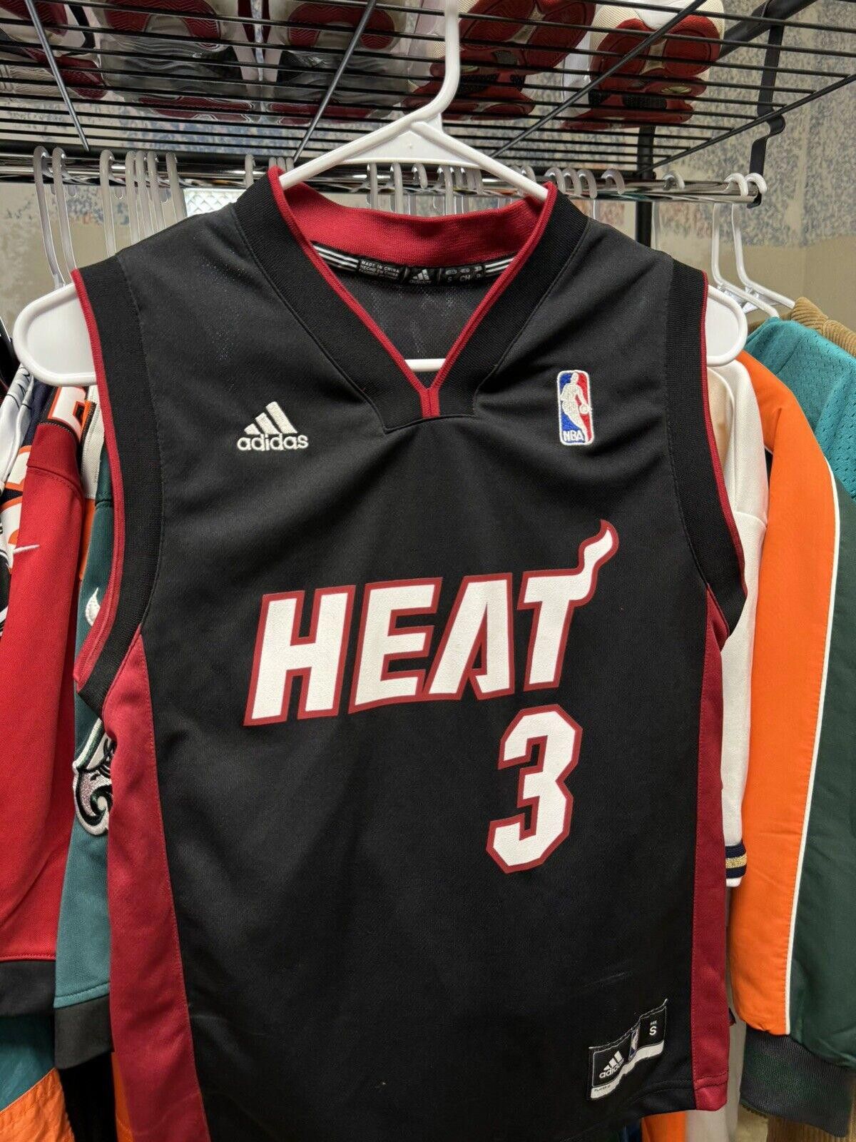 Adidas Vintage NBA Miami Heat Dwayne Wade Jersey Size US S / EU 44-46 / 1 - 4 Thumbnail