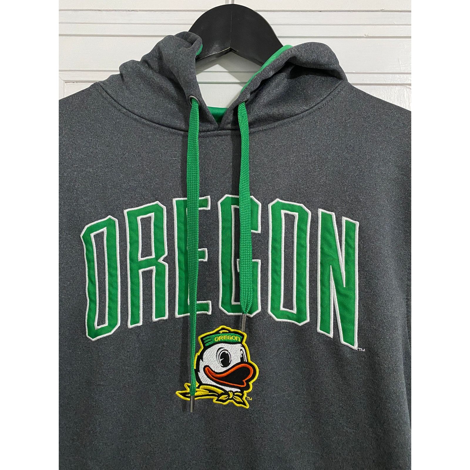 Top Of The World Oregon Ducks Gray and Green College Hoodie Sweatshirt Size M Size US M / EU 48-50 / 2 - 2 Thumbnail