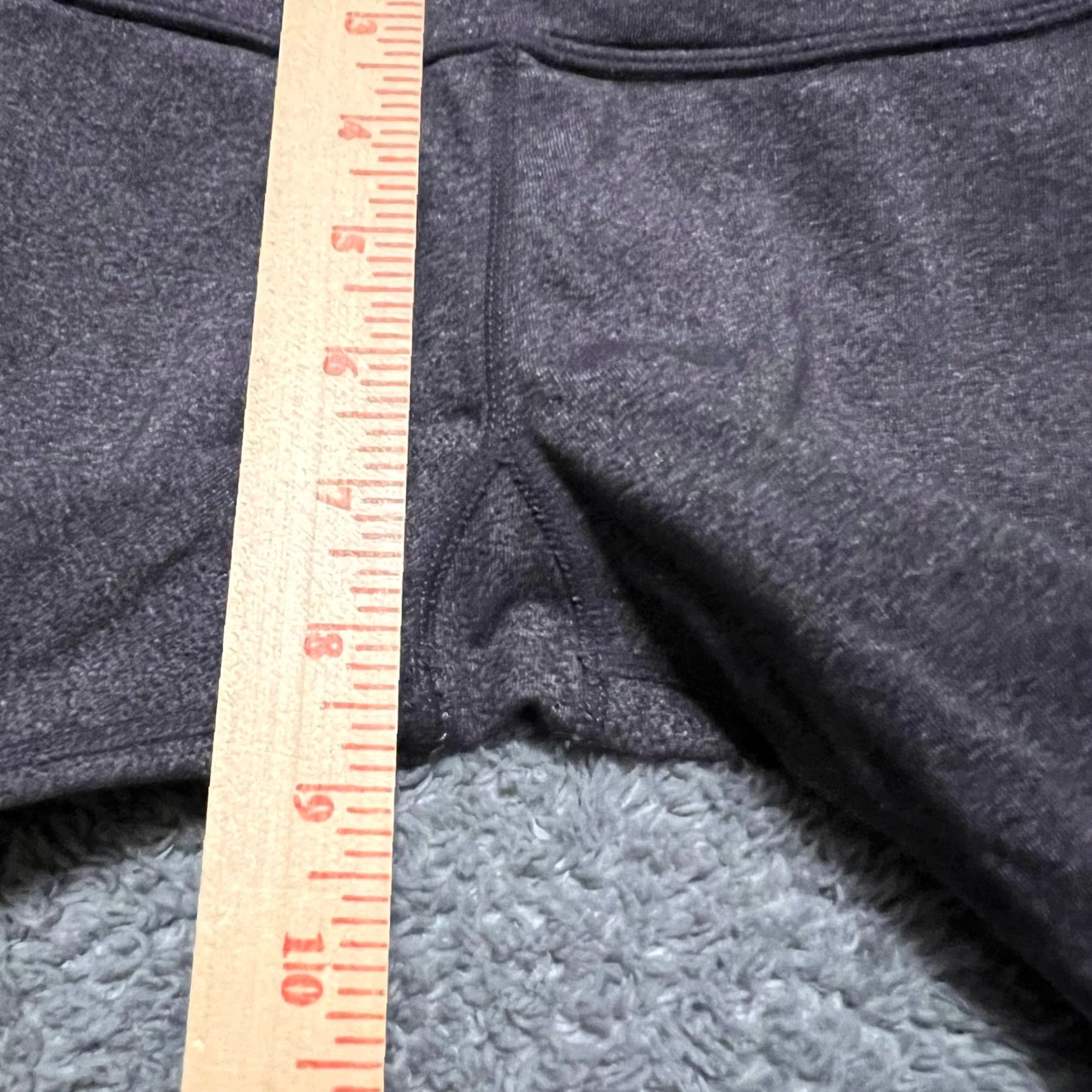 Lululemon Lululemon Crop Leggings Womens 6 Gray Ruched Zipper Back Bottom Capri Pants Size 28" / US 6 / IT 42 - 6 Thumbnail