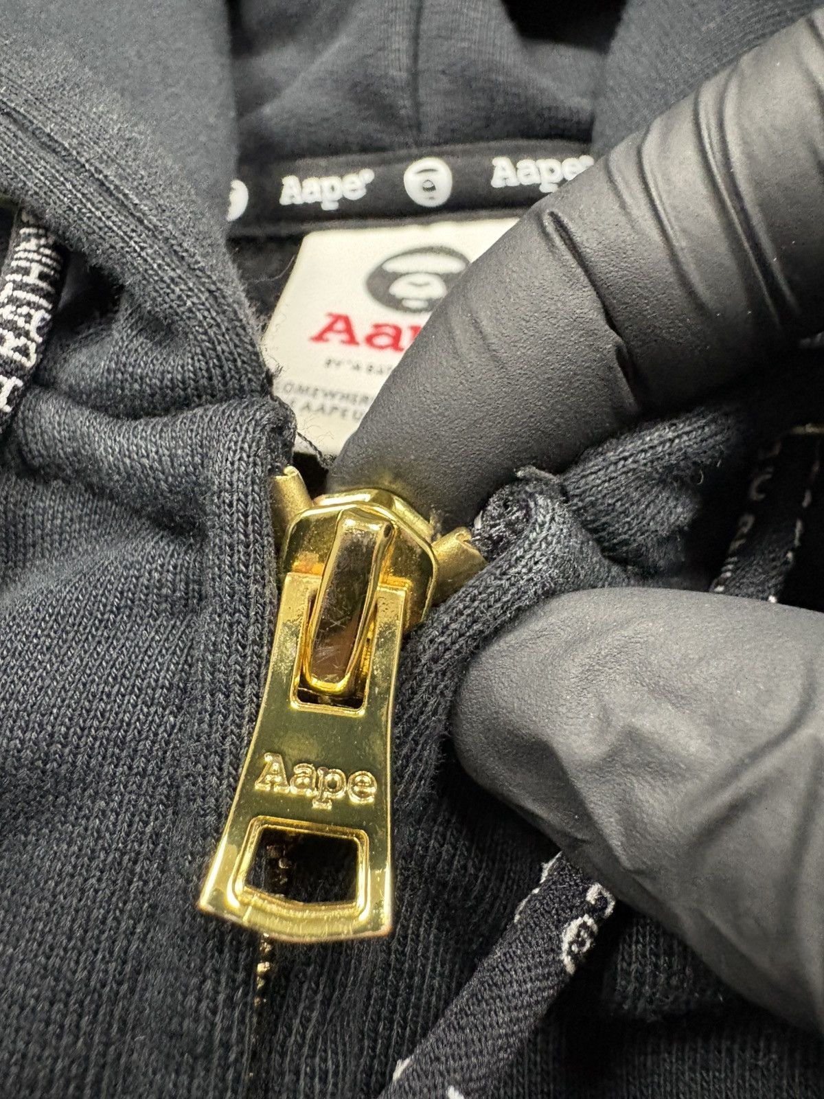 Aape AAPE By A Bathing Ape Black Zip Hoodie Gold Logo Tape Y2K M Size US M / EU 48-50 / 2 - 9 Thumbnail