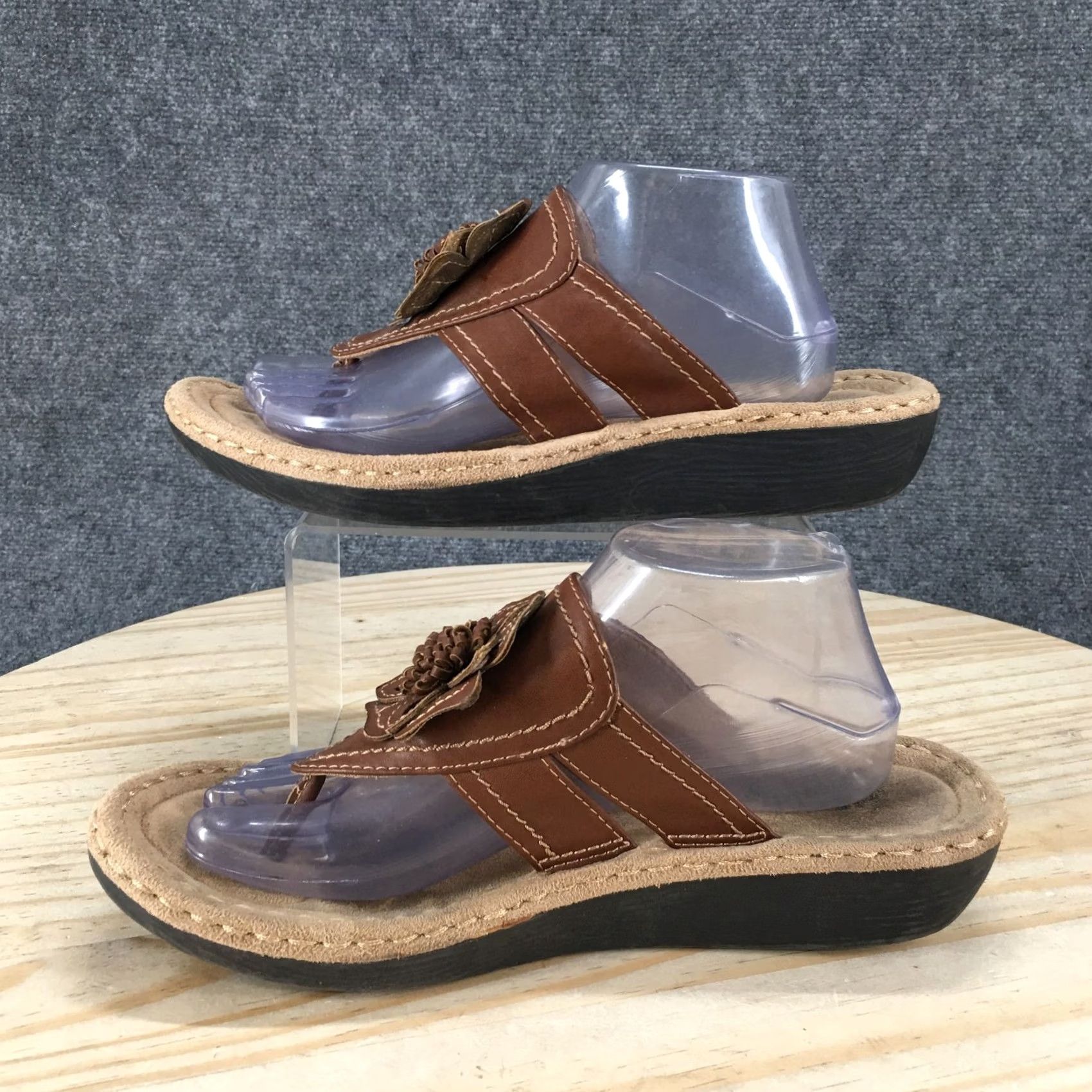 Vintage Cliffs White Mountain Sandals Womens 11M Carnation Thong Brown Faux Leather Casual Footwear Women Shoes Brown Faux Leather Slipper Sandal Size US 11 / IT 41 - 2 Thumbnail