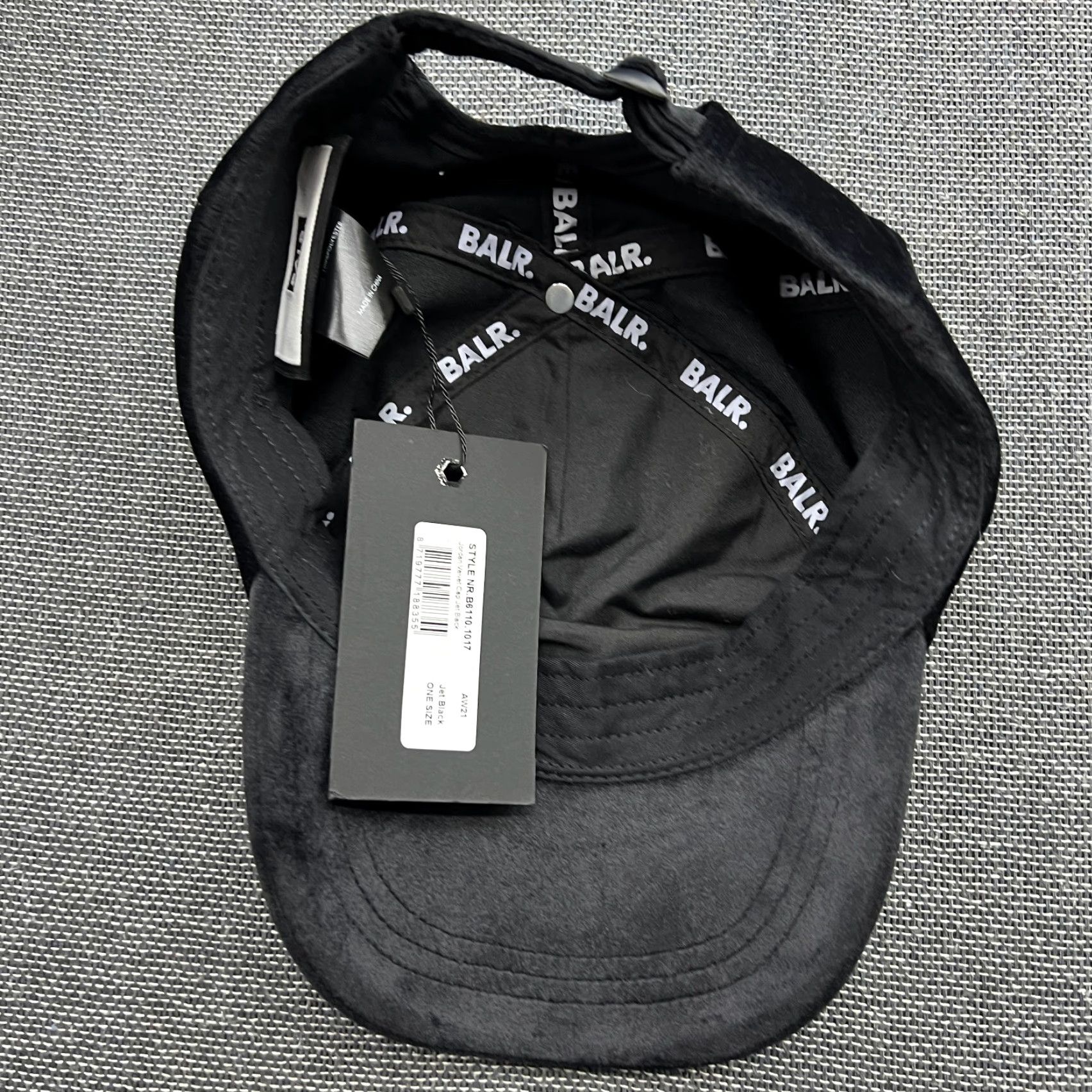 Velvet BALR. Jet Black Velvet Cap One Size Adjustable Men Baseball Cap Black Velvet Satin Polyester Cap Size ONE SIZE - 4 Thumbnail