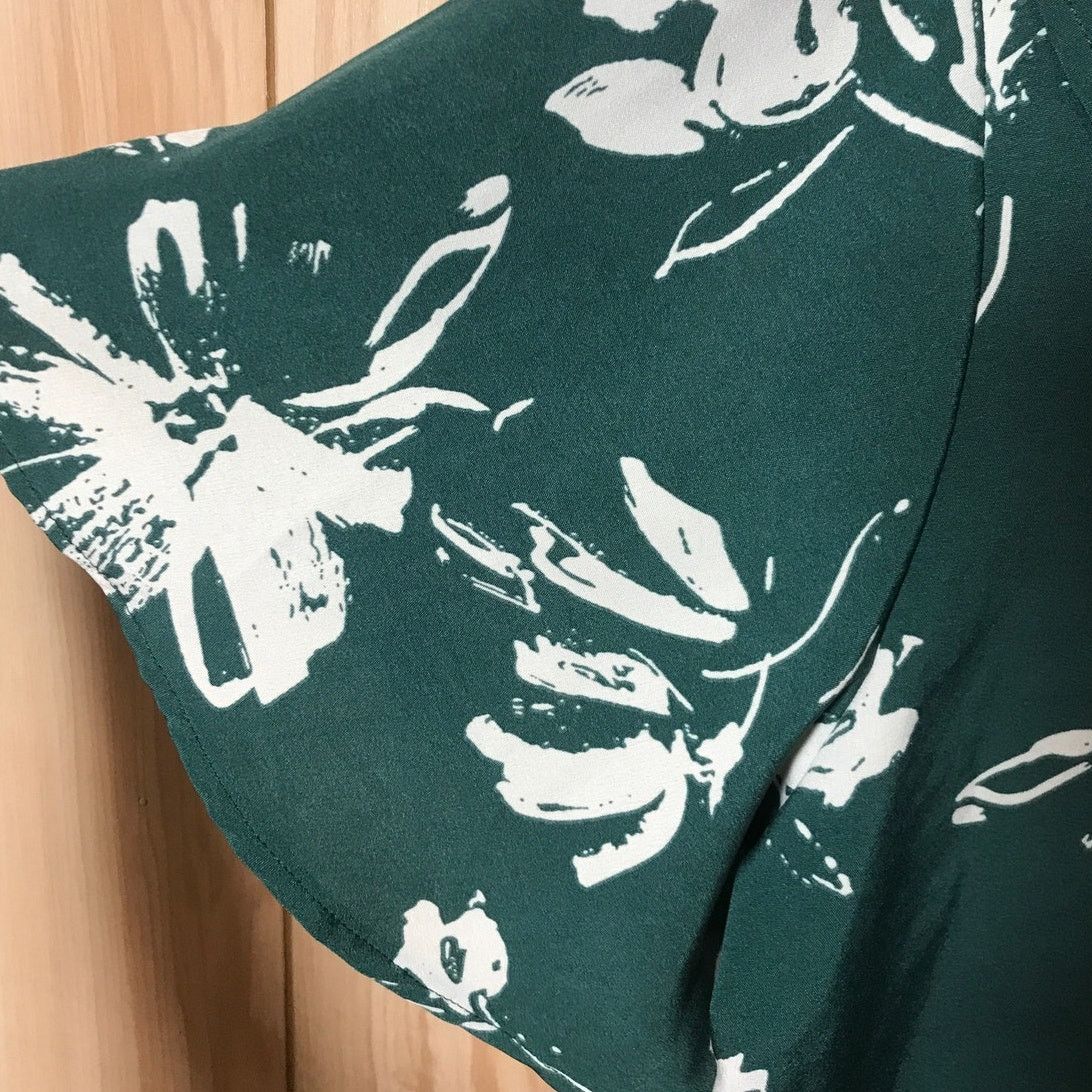 Shein Shein Curve Green Floral Short Sleeve Top 1XL Size XL / US 12-14 / IT 48-50 - 6 Thumbnail